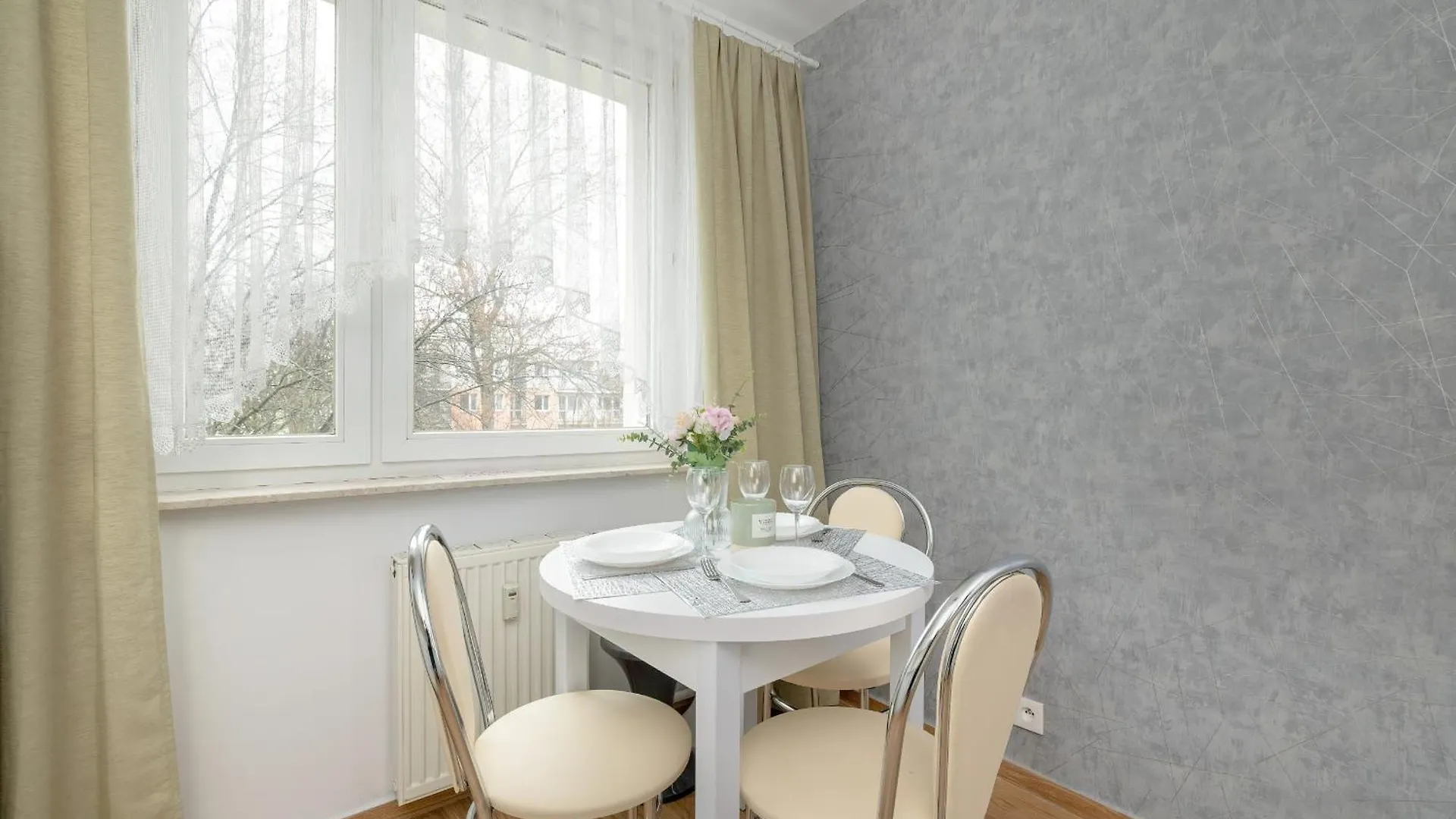Comfortable Apartment With Balcony In Krakow By Rent Like Home