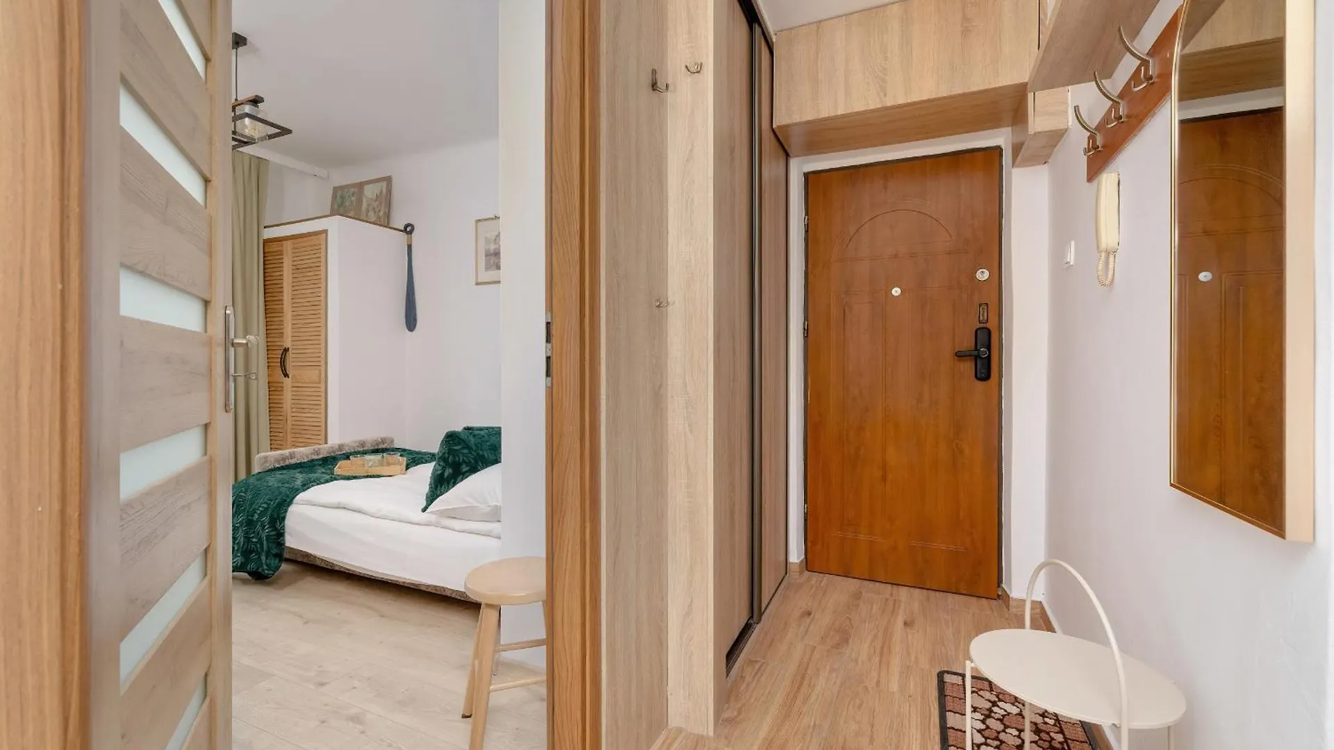 Comfortable Apartment With Balcony In Krakow By Rent Like Home